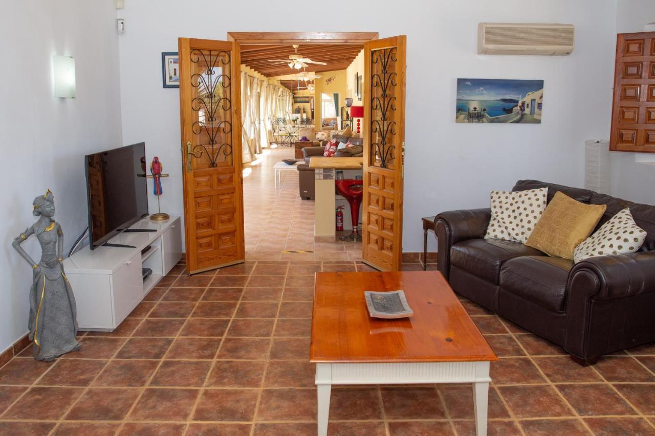 Villa Mariana Almeria Exterior photo